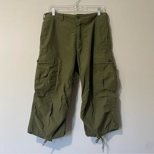 Engineered Garments men's olive 3/4-length cargo fatigue pants, Waist 30